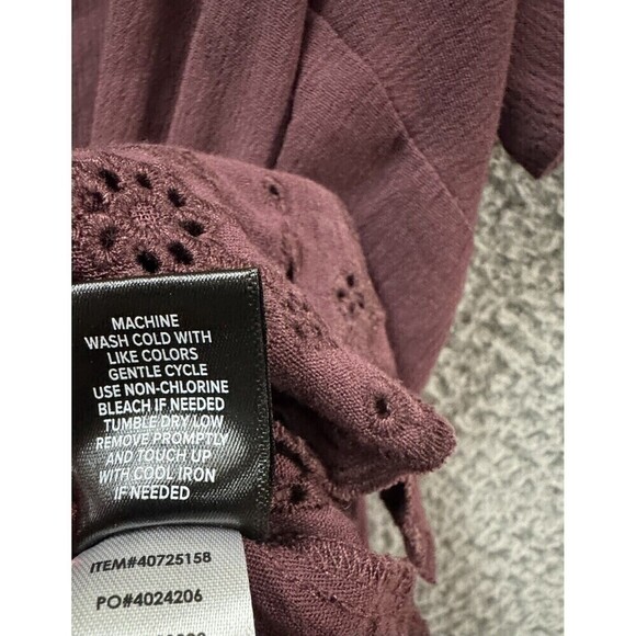 Torrid Shirt Womens 3X Burgundy Short Sleeve Embroidered Plus Size Blouse Top - Picture 7 of 7
